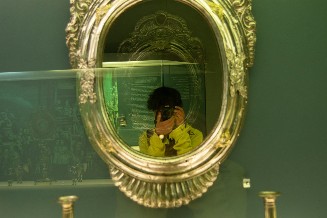 how to frame oval mirror