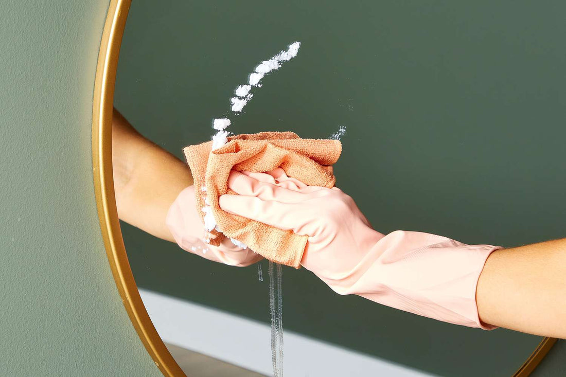 How to Clean Bathroom Mirror Stains