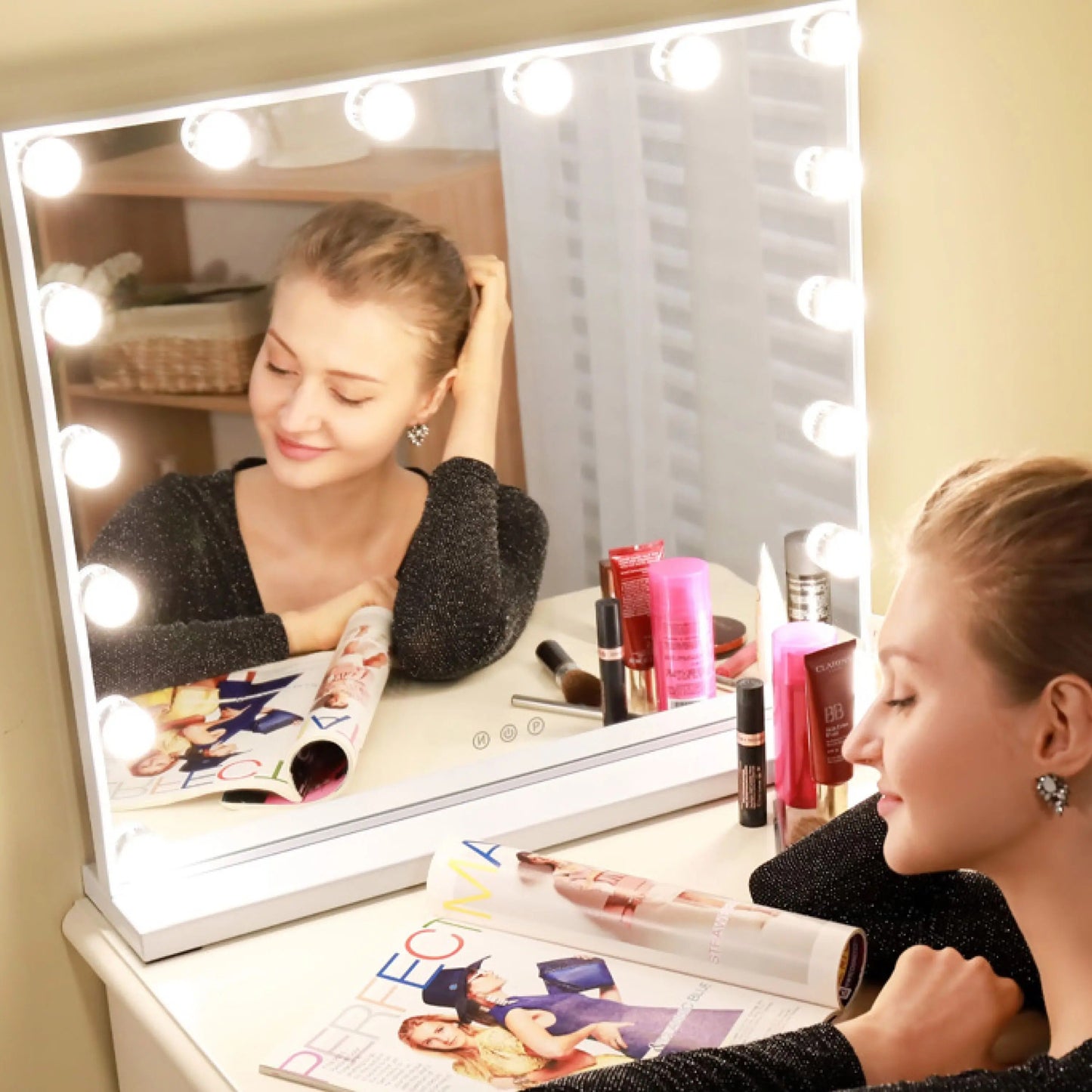 Large Hollywood Makeup Mirror with 17 LED Bulbs – 3 Color Modes for Dressing Table